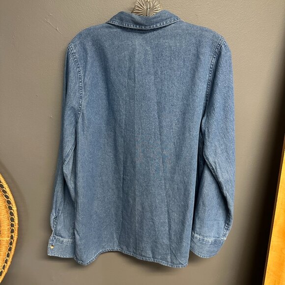 Denim Chambray Button Up Embroidered Penguin Holiday Top Size Medium - Picture 4 of 5